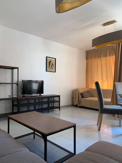 Schoene Wohnung In Zentrum Von Torrevieja Esterno foto